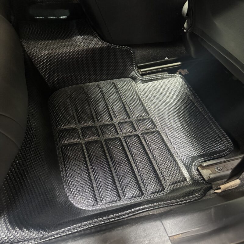 PISO 5D MAZDA 3 2020-2025 PVC - Imagen 4