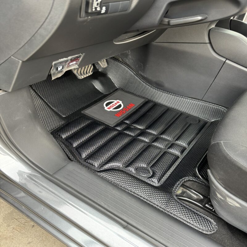 PISO 5D NISSAN VERSA 2021-2025 PVC - Imagen 2