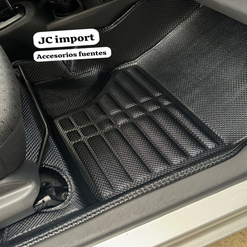 PISO 5D TOYOTA YARIS 2014-2017 PVC - Imagen 3