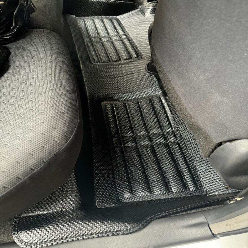 PISO 5D TOYOTA YARIS 2014-2017 PVC - Imagen 4